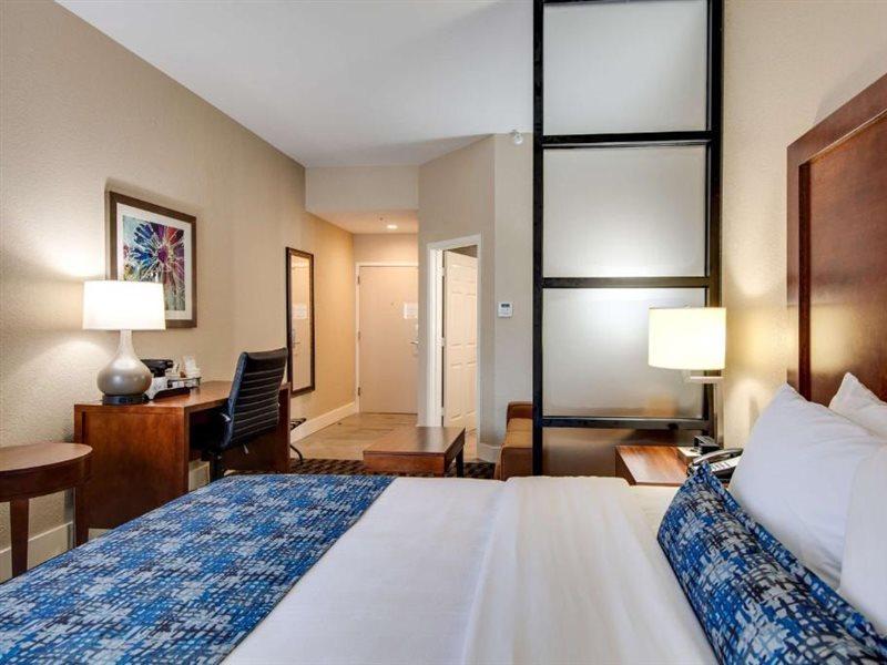 Best Western Plus Greenville I-385 Inn & Suites Exterior photo
